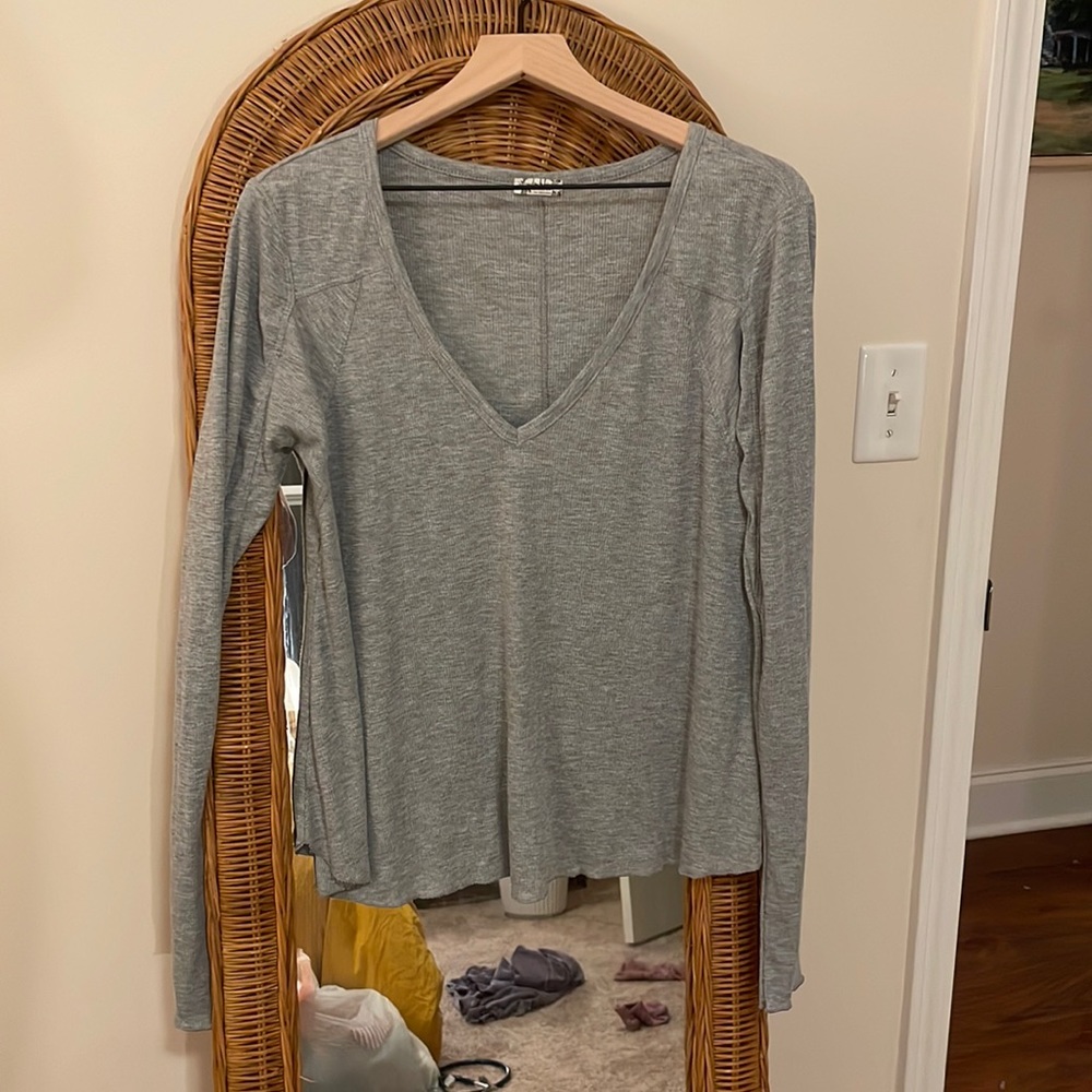 Free people v-neck long sleeve NWOT